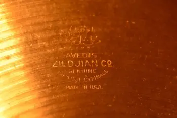 Please help me ID these hi hats - New Beats?