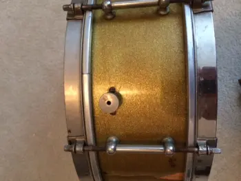 Drum ID help: Leedy or ??