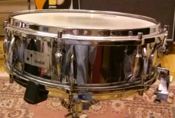 Is this a Sonor D426 snare?