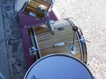 Late 60's Star-{Royal Star} set in Fibre Gold