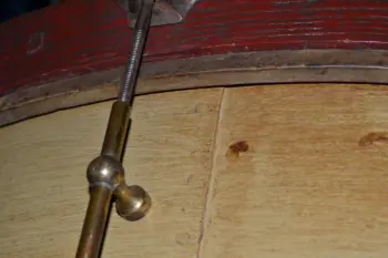 Can anyone identify this drum?