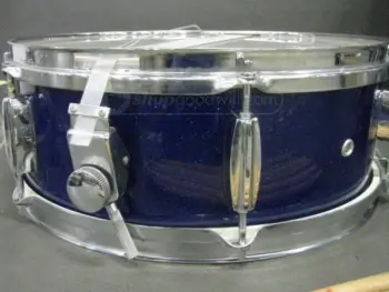 Thrift store snare