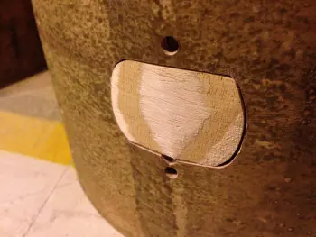 Gretsch 70's Factory Wrap Glue - Sand or Solvent?