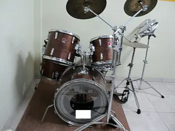 Vintage Premier - Help me identifying it