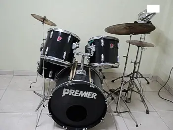 Vintage Premier - Help me identifying it