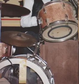 Two cymbal mounts on '64 ludwig bass drum?