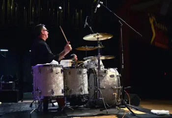 2 floor toms rule.