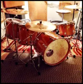 2 floor toms rule.