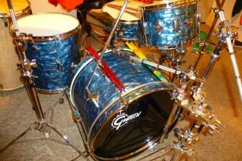 $2000 four piece drum set game!!