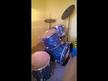 Unknown brand drumkit - Can You help me please?