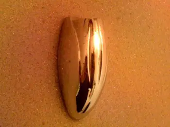 Teardrop shaped bass tension rod?