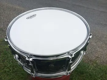 Vintage Ludwig Trans-Badge Jazz Festival snare drum in black diamond pearl