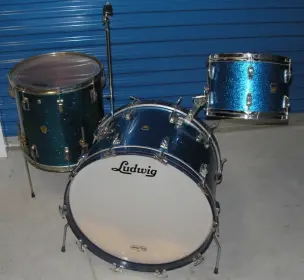 1959 Ludwig Blue Sparkle kit