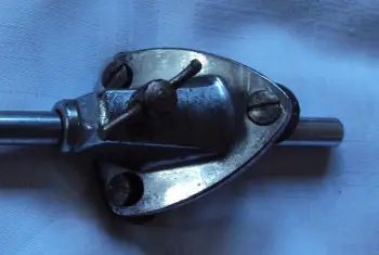 Holywood Wooding bas drum bracket