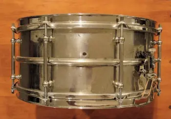 Who's using a '20s - '30s DeLuxe or BB?