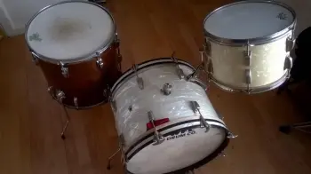 Photos of my WFL set with Ludwig Floor Tom.