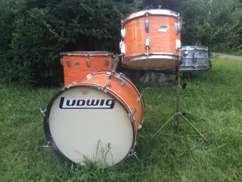 vintage 1970's Ludwig Blue + Olive badge 4 pc kit in MOD ORANGE!