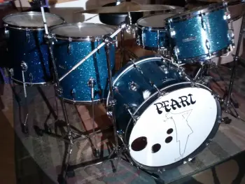 Just bought this old Pearl kit . . . .