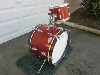 &quot;MIJ&quot; floor tom, red sparkle