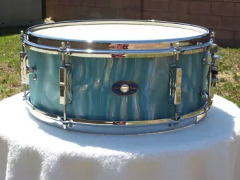 Help on a Blue Badge Leedy snare.