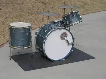 1947 Gretsch Broadkaster Drum Kit w/ Matching Gladstone Snare