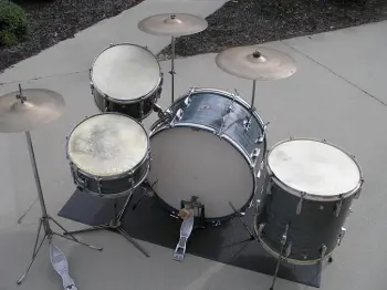 1947 Gretsch Broadkaster Drum Kit w/ Matching Gladstone Snare