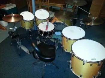 This is the Display Your Ludwig Drum Thread