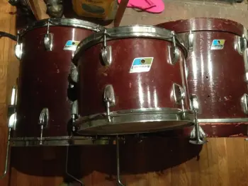 Ludwig Lacquer B/O Badge Ludwig C-List Find - Is the finish original?