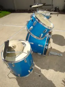 Early 60's Rogers Drums Sparkle Blue - Novice Advice?