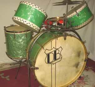 Sea Green Pearl set with matching Banjo....