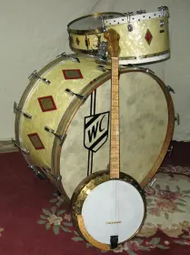 Leedy drum set with banjo!