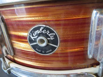 Looks Like a Gretsch....but it's not!