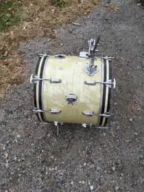 RARE 1967 Ludwig 14&quot; x 18&quot; jazz/bop bass drum in white marine pearl