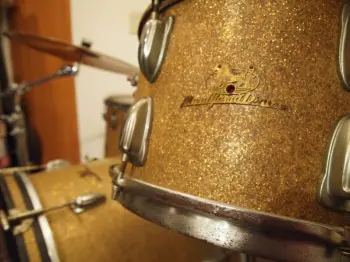 experts in 'really vintage' japanese drums?