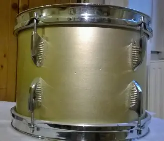 Metallic bronze powder in shellac - finish