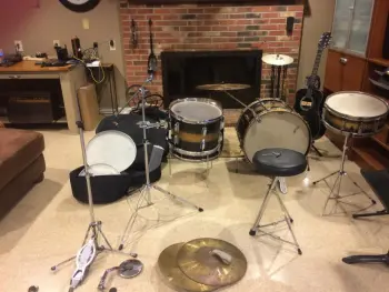 Ludwig trans badge duco