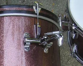 Drilling consolette on a bass drum