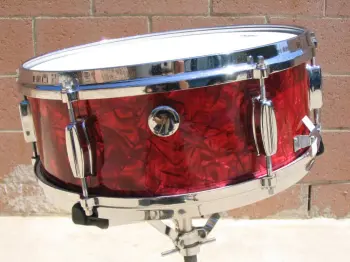 Help identifying this red sparkle finished Japanese snare drum.