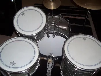 Drilling consolette on a bass drum