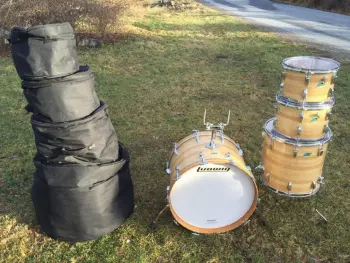 Vintage Ludwig B/O badge 'Butcher Block' 12/13/16/22 4pc drum set w/ soft bags - $799