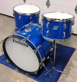 FOR SALE: Vintage 1970s Ludwig Blue Sparkle Classic 22/16/13 Set