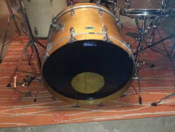 Early 70's ludwig thermogloss 22&quot; bass drum