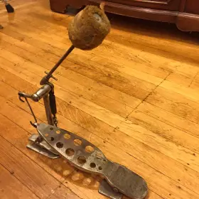 Ludwig Vintage Kick Pedal (1920s)