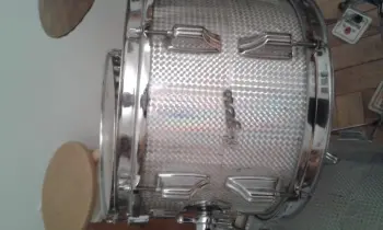 Rogers Drums - Is this finish original?