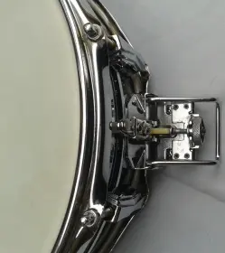 Ludwig Super Sensitive 70's needs restoring help on id