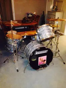 This is the Display Your Ludwig Drum Thread