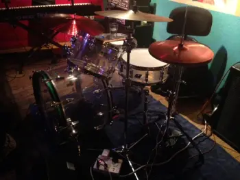 This is the Display Your Vistalite/Acrylic Drums Thread