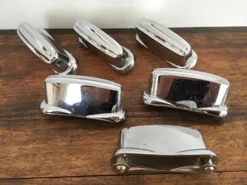 Can anyone identify these MIJ lugs?
