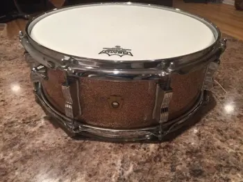 65 Champagne sparkle Ludwig Jazzfest