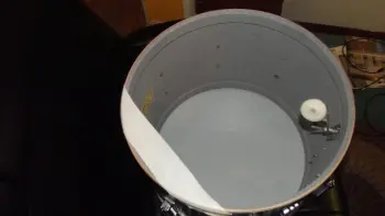 Can you Please Identify this vintage drum